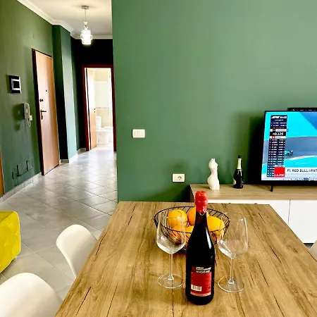 Aparthotel Family 3*