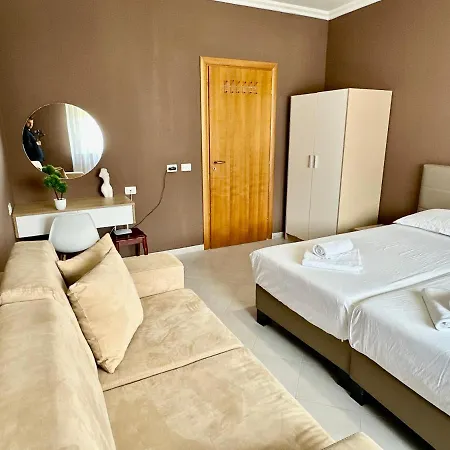 Family Aparthotel 3*